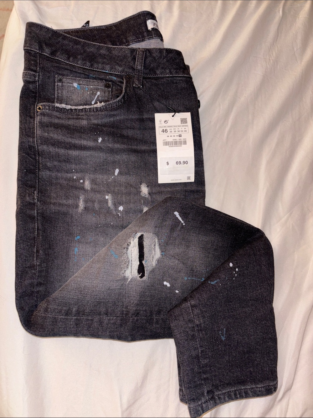 Zara Men's Black Skinny Jeans with White and Blue Paint Splatter